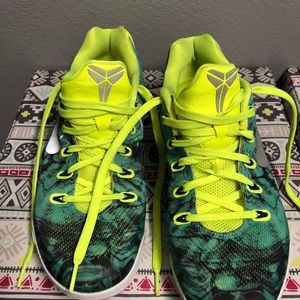 Nike Kobe ix 9 basketball shoe